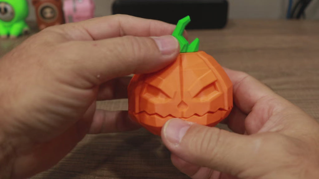 3D Printed Twisting Pumpkin Fidget Toy